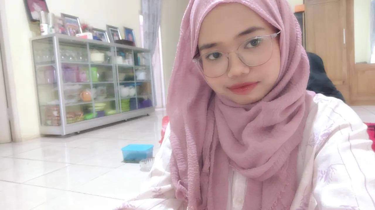 Anis Khumairah, S.Pd